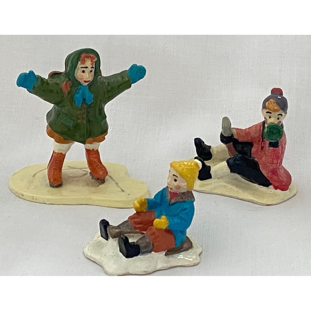 IT'S A WONDERFUL LIFE ~ Christmas Village KIDS IN SNOW Figurine Cape Craftsman